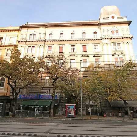 Szent Istvan Red 公寓 *